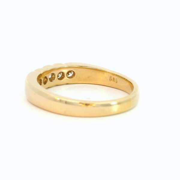 moderner damenring in 585 rosegold mit 5 brillanten