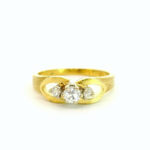 Vintage Damenring in gelBgold mit DREI BRILLANTEN