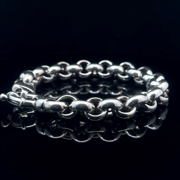 kräftiges silbernes damenarmband im erbsmuster