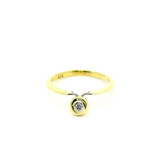 zarter gelbgoldener damenring mit einem Brillant